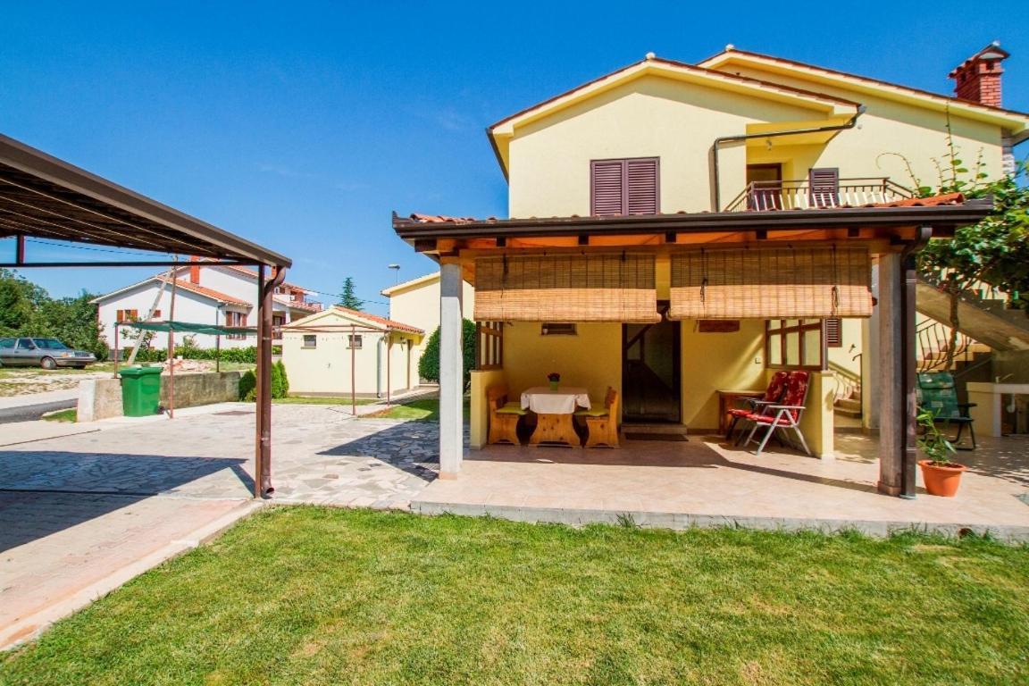 Apartments With A Parking Space Vinez, Labin - 11851 Dış mekan fotoğraf